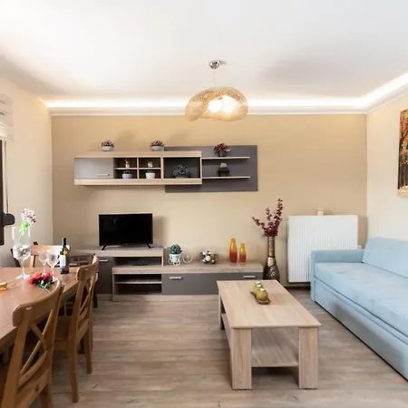 Twinstars With Courtyard And View Apartament