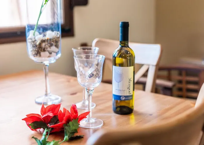 Twinstars With Courtyard And View * Kalyves Polygyrou