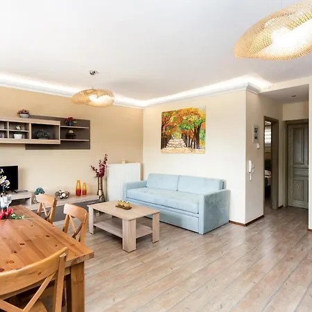 Apartment Twinstars With Courtyard And View *
